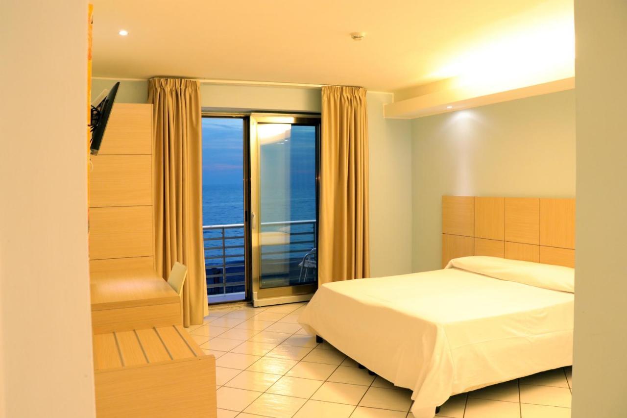 Hotel Ancora Pontecagnano Exterior photo